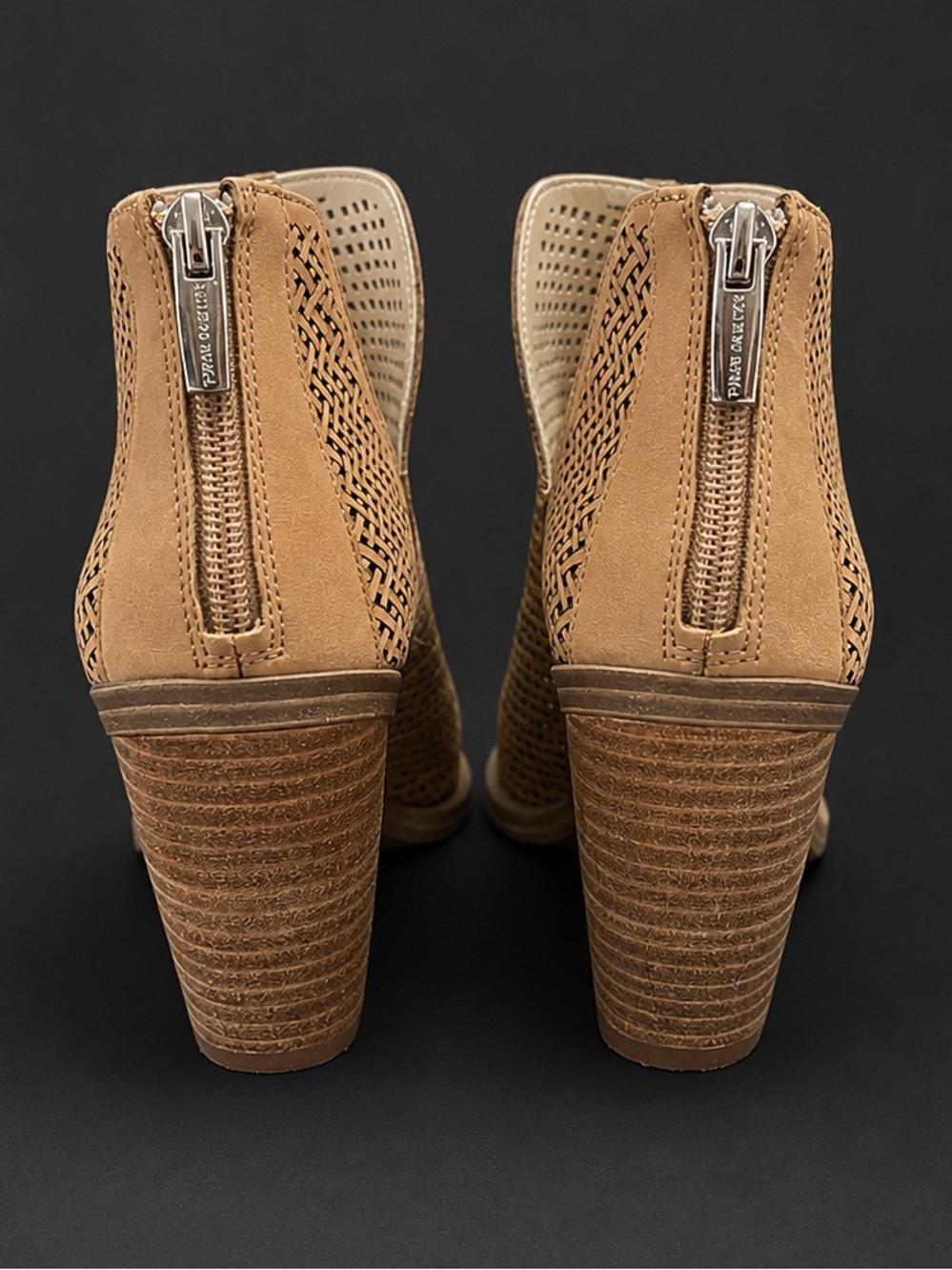 Vince Camuto Gibbela Woven Leather Pointed Toe Booties Women’s 6.5 - Picture 3 of 5